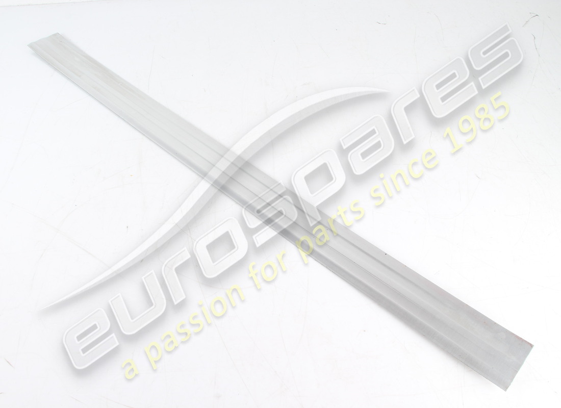 STRISCIA BATTIPORTA USATA Ferrari. NUMERO PARTE 60116704 (1)