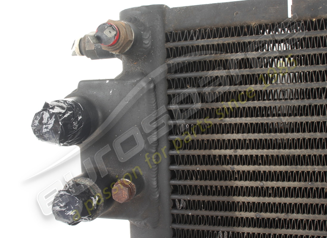radiatore olio ferrari usato. numero parte 175696 (2)
