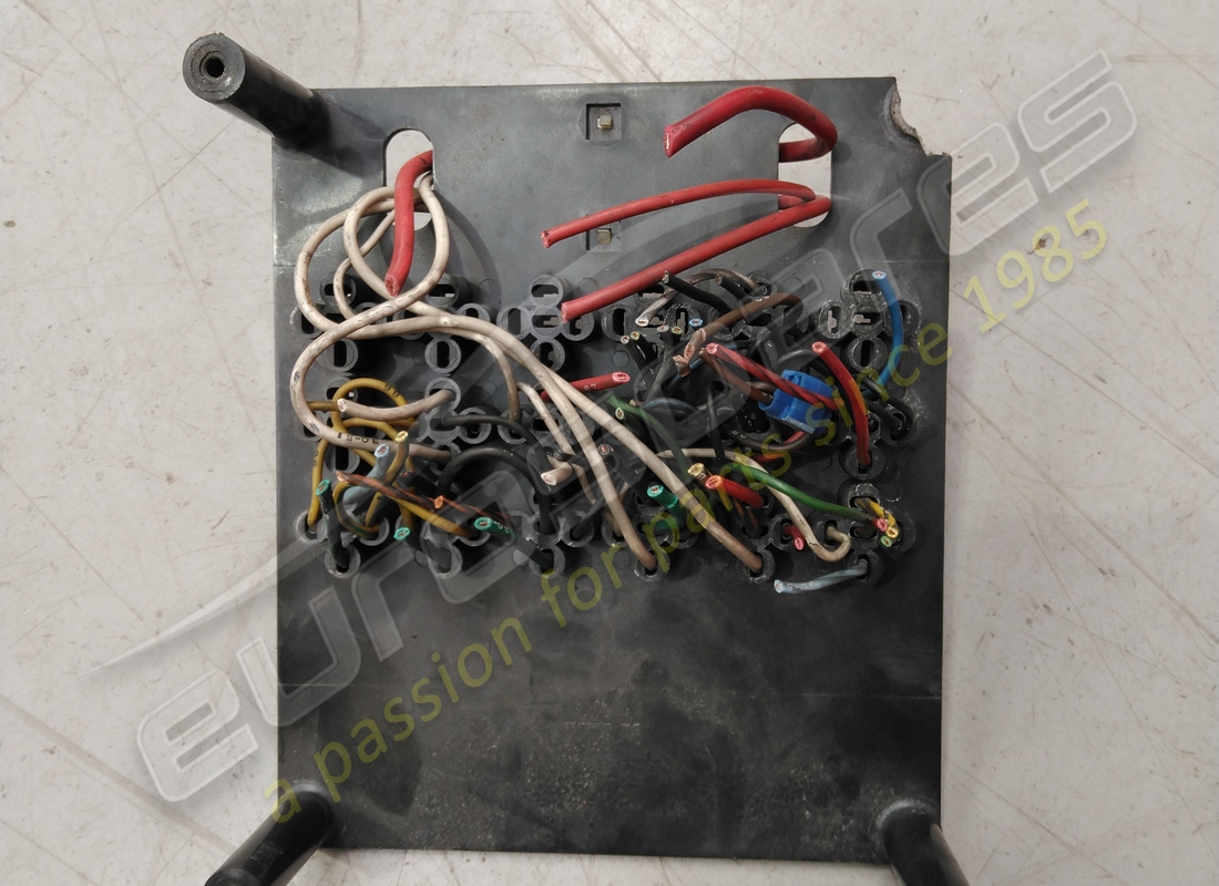 scatola interruttore ferrari usata. numero parte 40022303 (2)