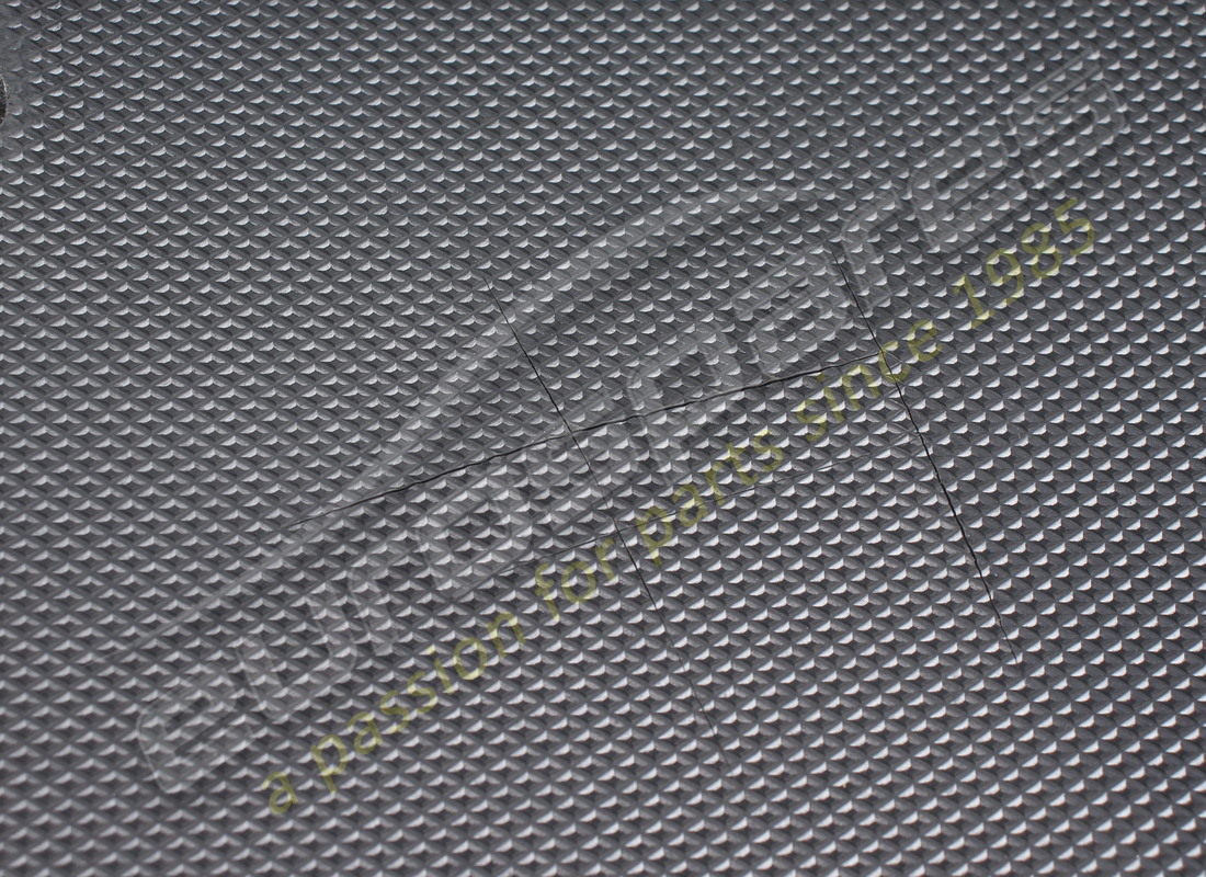 kit tappetini posteriori rimovibili usati ferrari. numero parte 814667 (3)