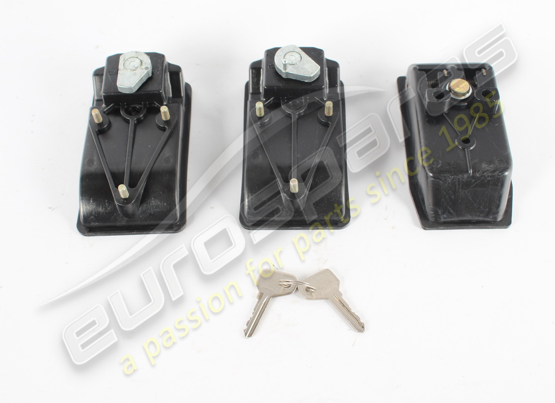 NUOVI EUROSPARES SET DI CHIUSURE (NERO). NUMERO PARTE 40354003A (2) nuovi eurospares set di chiusure (nero). numero parte 40354003a (2)