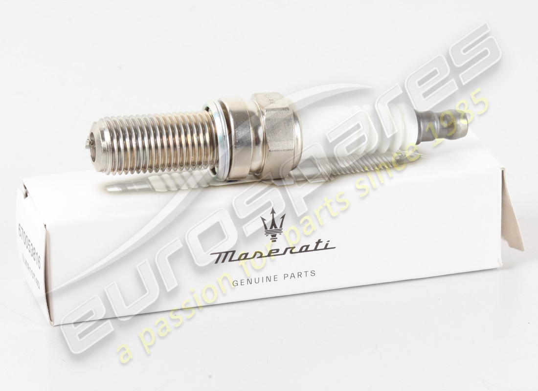 nuova candela maserati. numero parte 670053816 (1)