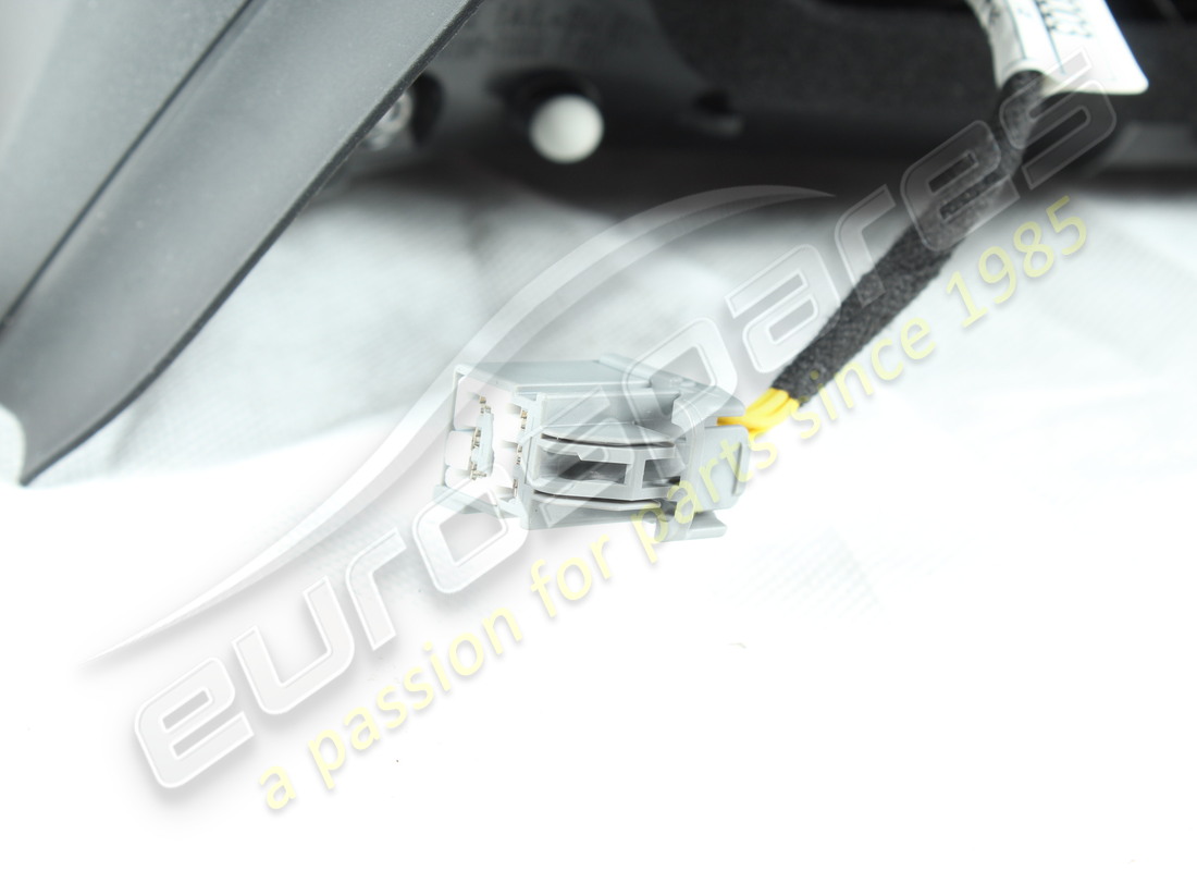 nuovo maserati fanale posteriore fisso sinistro. numero parte 670106237 (3)