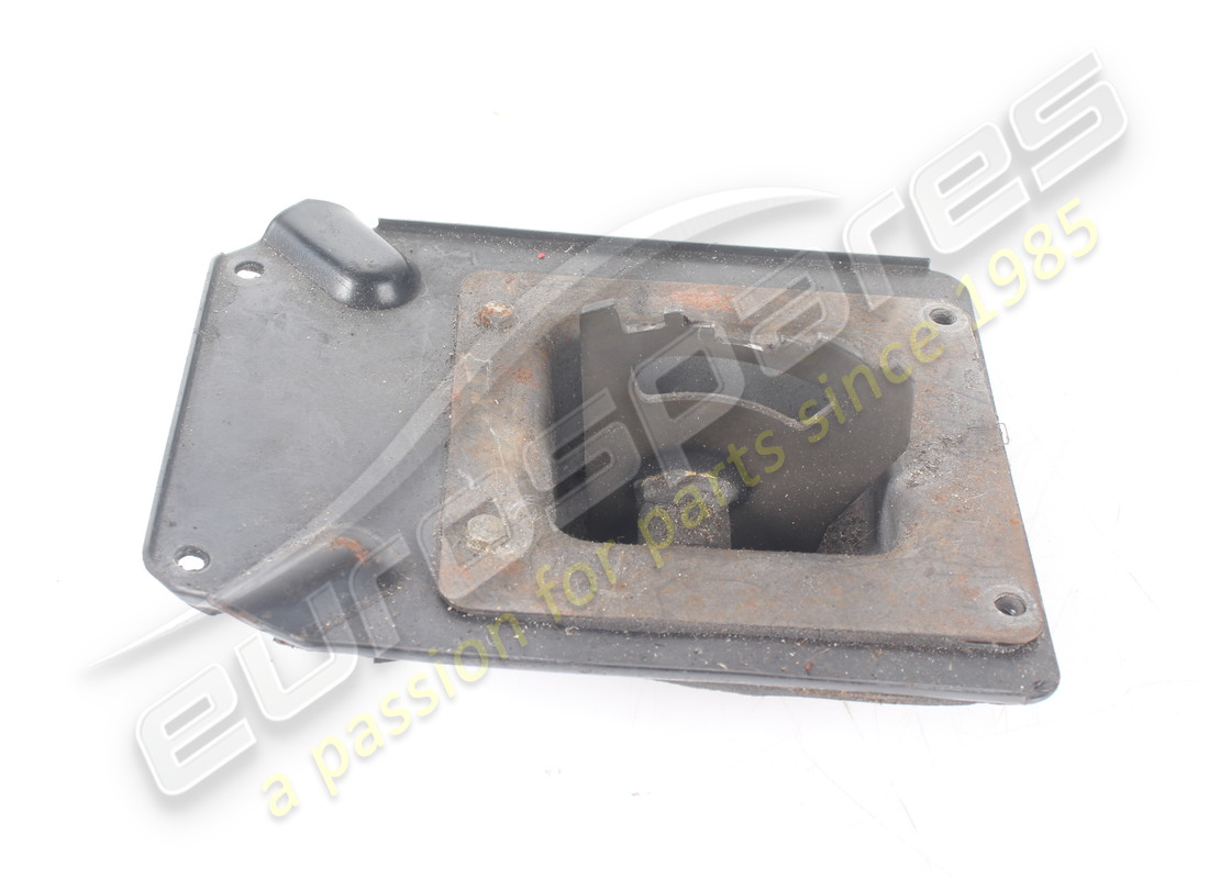 targa completa usata maserati su tunnel. numero parte 365209151 (5)