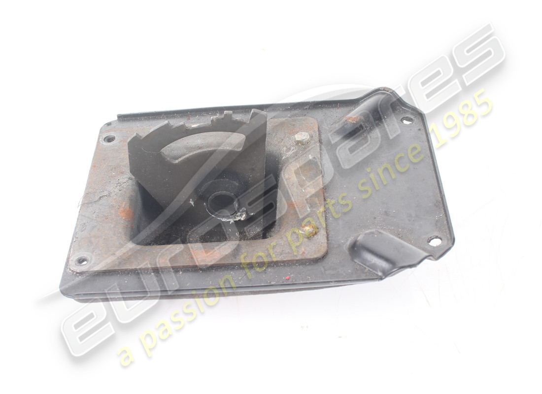 targa completa usata maserati su tunnel. numero parte 365209151 (3)