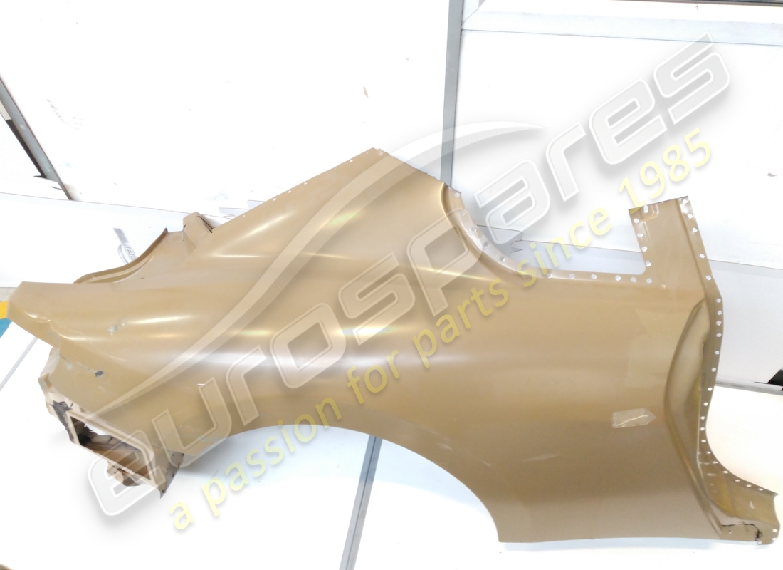 nuovo maserati parafango posteriore destro. numero parte 68285900 (1)