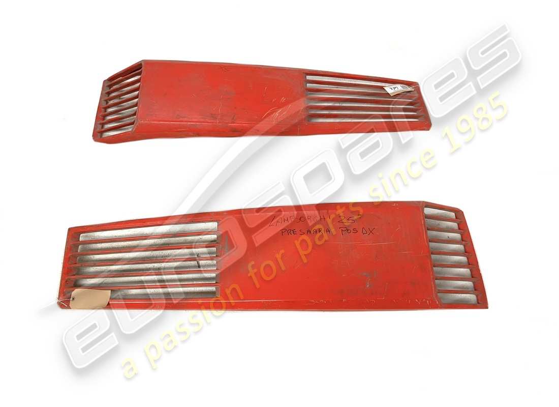 nuova presa d'aria posteriore destra e sinistra eurospares lamborghini countach 25th (modificata). numero parte eap1447569 (1)