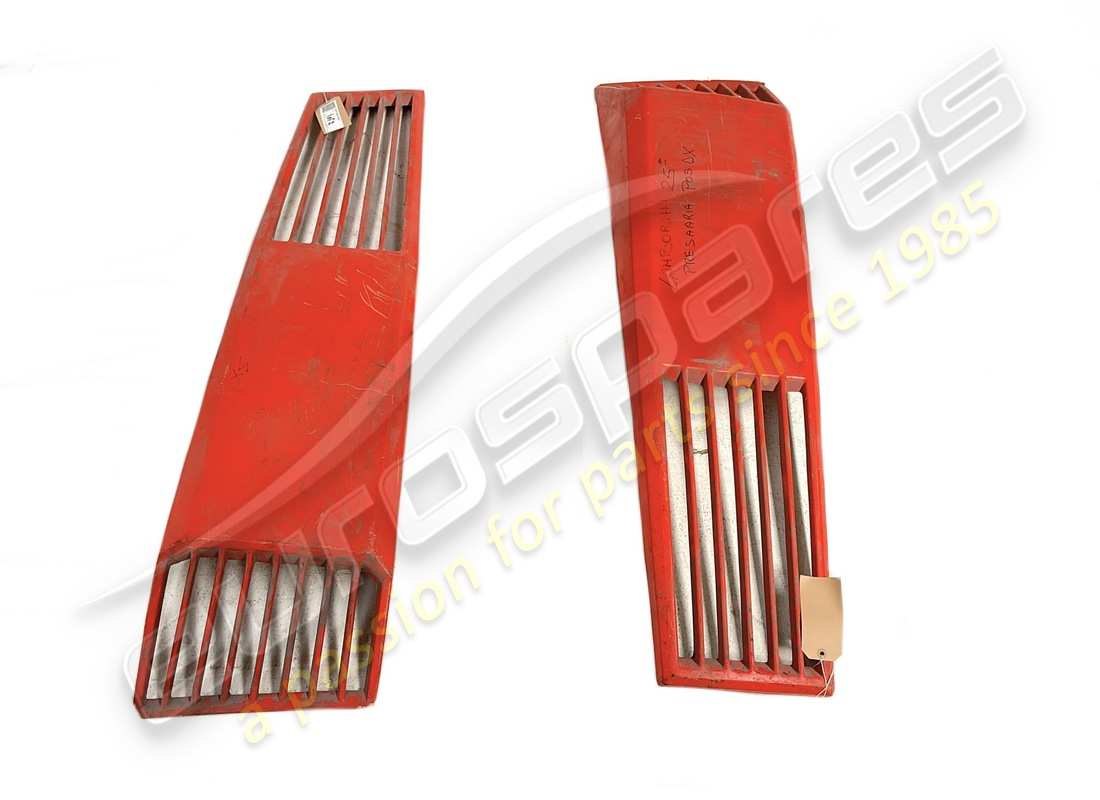 nuova presa d'aria posteriore destra e sinistra eurospares lamborghini countach 25th (modificata). numero parte eap1447569 (2)