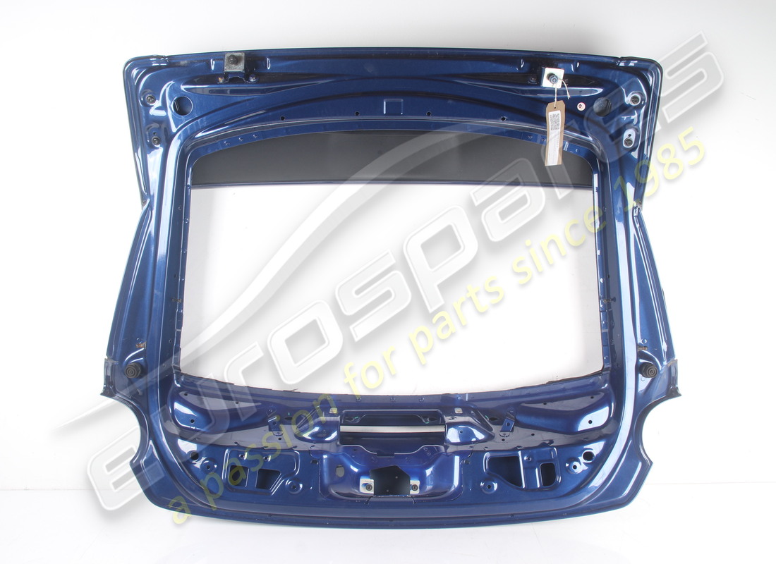 PORTELLONE POSTERIORE COMPLETO PRESSATO USATO FERRARI. NUMERO PARTE 87781611 (2) portellone posteriore completo pressato usato ferrari. numero parte 87781611 (2)