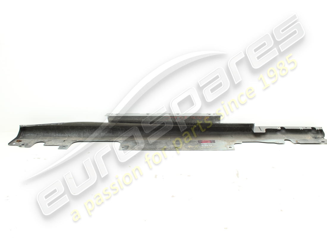 pannello di rivestimento soglia sx completo usato ferrari. numero parte 985765474 (2)
