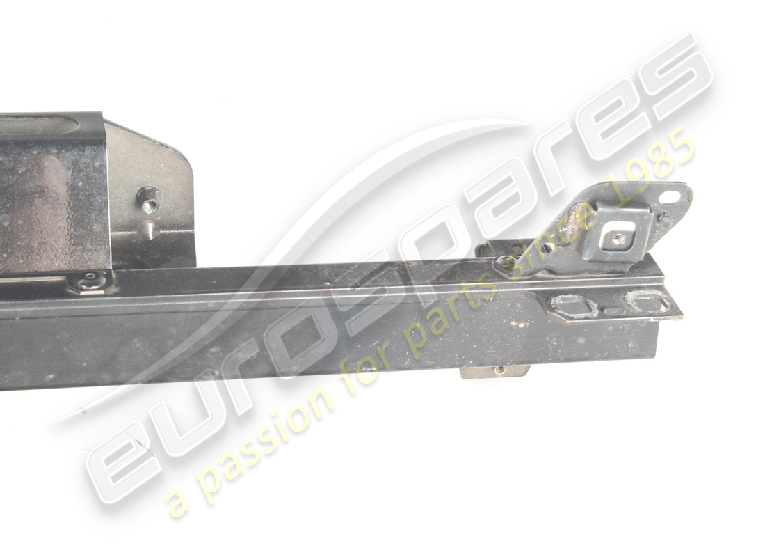 PARAURTI ANTERIORE COMPLETO USATO FERRARI CROSS ME. NUMERO PARTE 85100700 (2) paraurti anteriore completo usato ferrari cross me. numero parte 85100700 (2)