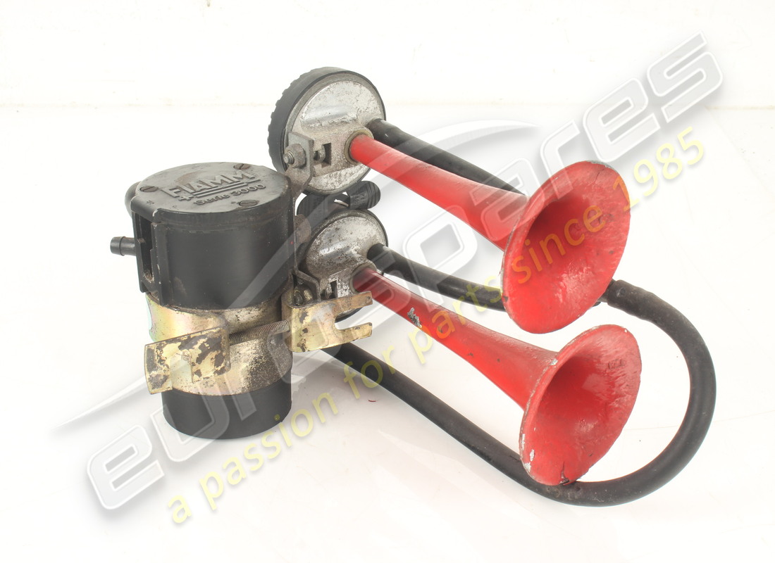 COMPRESSORE USATO Eurospares CON TROMBE E TUBI. NUMERO PARTE EAP1721856 (1)