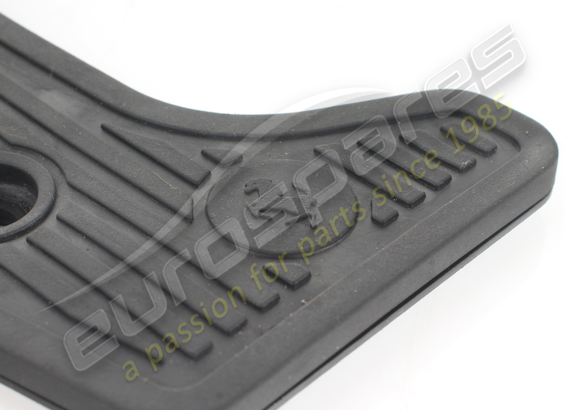 POGGIAPIEDI LATO GUIDATORE FERRARI USATO. NUMERO PARTE 849082 (3) poggiapiedi lato guidatore ferrari usato. numero parte 849082 (3)