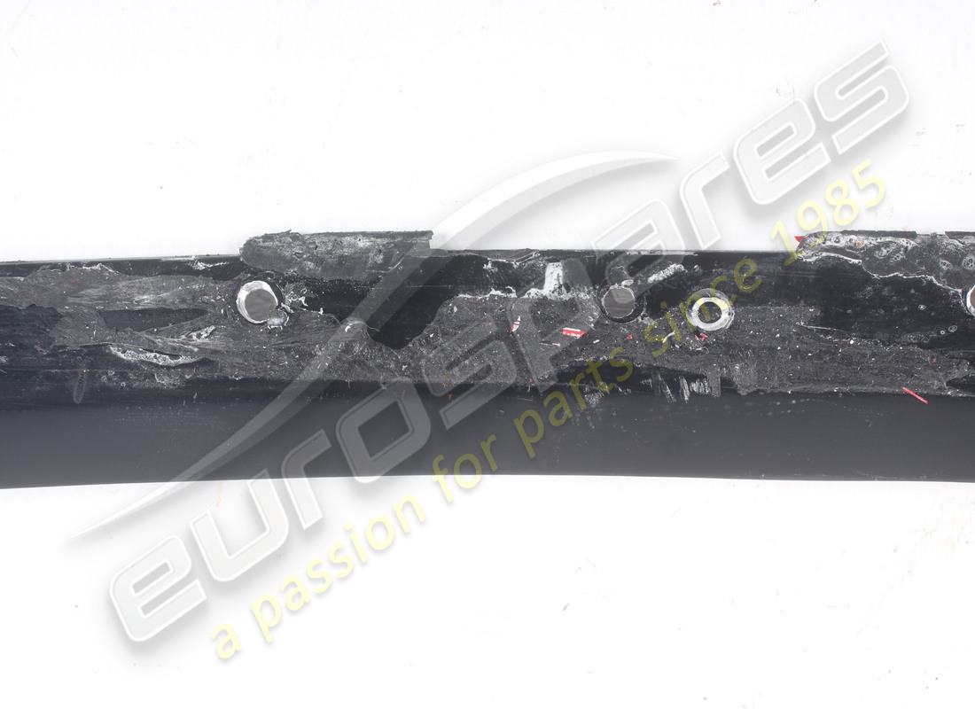 FILETTO SCHERMO/CRUSCOTTO USATO FERRARI. NUMERO PARTE 60121506 (3) filetto schermo/cruscotto usato ferrari. numero parte 60121506 (3)