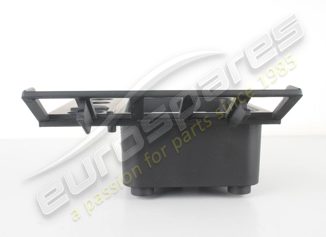 nuova (altra) targa ferrari. numero parte 65366800 (4)