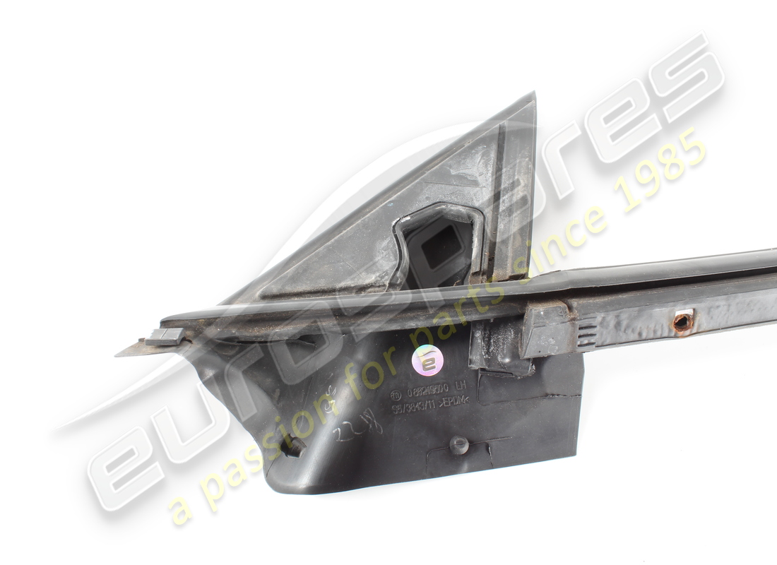 used ferrari lh outer belt-line seal. part number 85219500 (3)