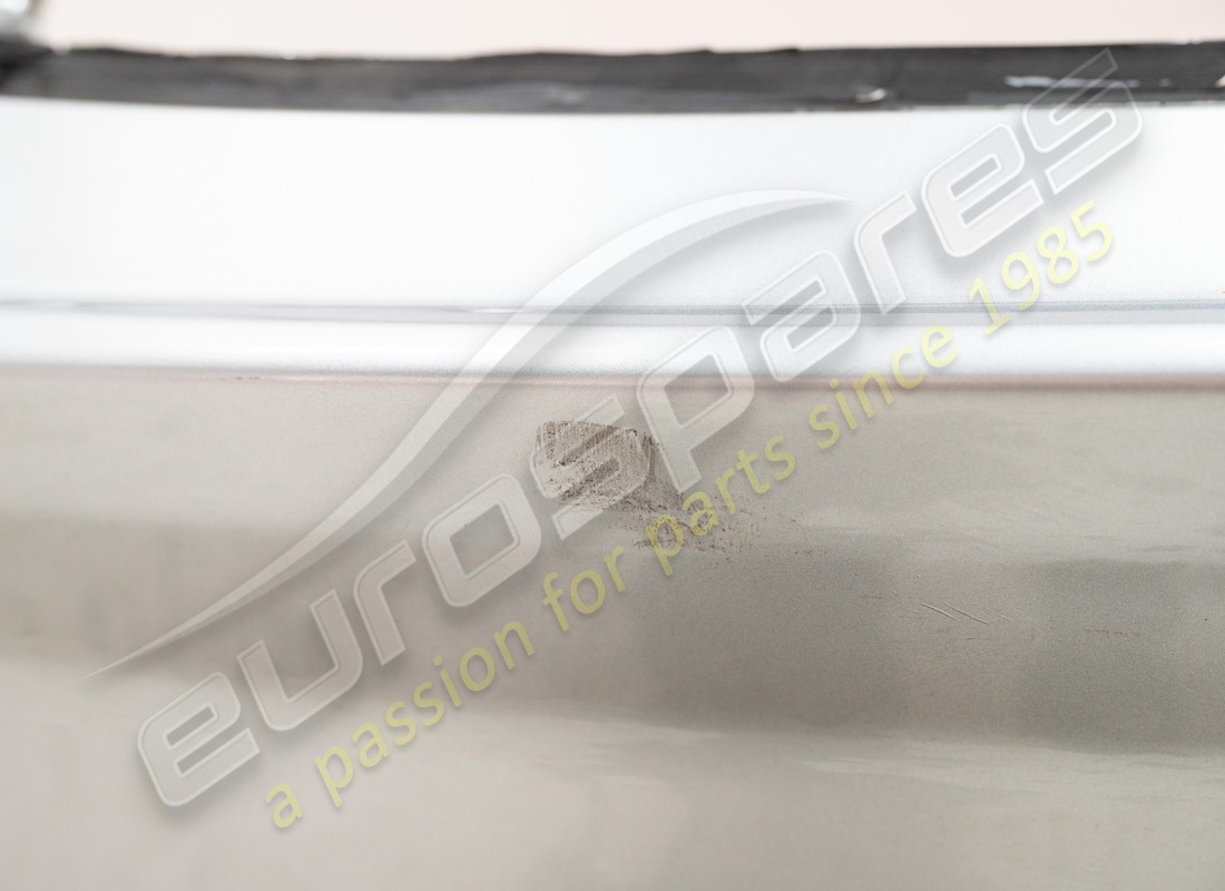 gruppo portellone ferrari usato. numero parte 84025411 (3)