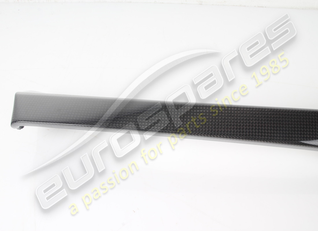 usato ferrari mobiletto ant. sup.sx carbon. numero parte 765883 (2)