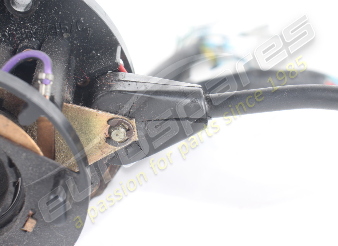 interruttore colonna ferrari danneggiato. numero parte 61838400 (5)