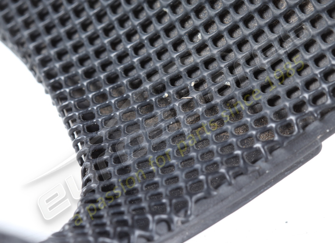 griglia fanale posteriore sinistra completa usata ferrari. numero parte 87920900 (3)