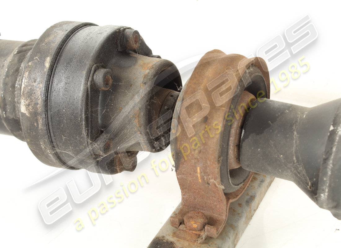 MASERATI ALBERO DI TRASMISSIONE USATO. NUMERO PARTE 386000107 (3) maserati albero di trasmissione usato. numero parte 386000107 (3)