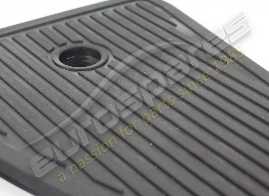 POGGIAPIEDI LATO GUIDATORE FERRARI USATO. NUMERO PARTE 849082 (2) poggiapiedi lato guidatore ferrari usato. numero parte 849082 (2)