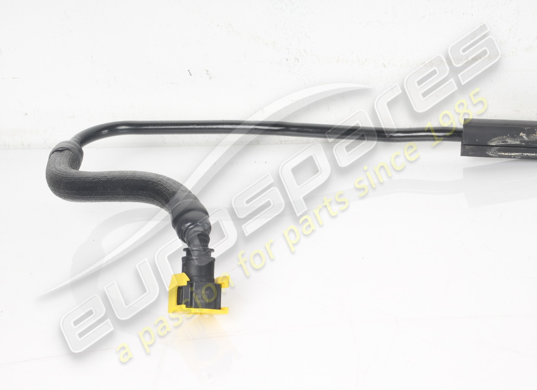 tubo ferrari usato dal serbatoio sx. numero parte 863932 (2)