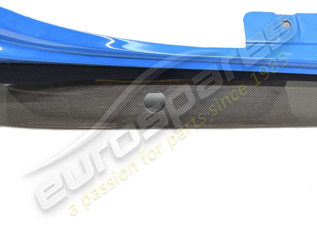 usato ferrari rivestimento sottoporta destro completo. numero parte 766048 (4)