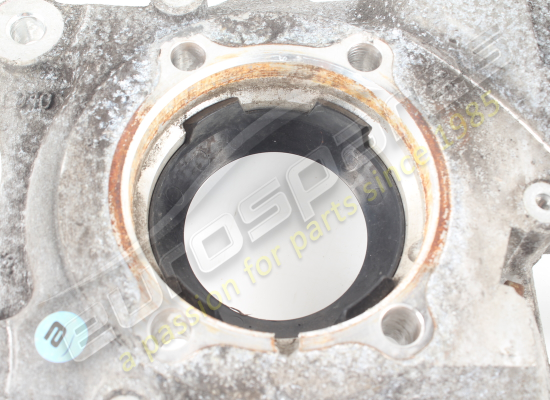 supporto mozzo posteriore destro completo usato maserati. numero parte 670036903 (5)