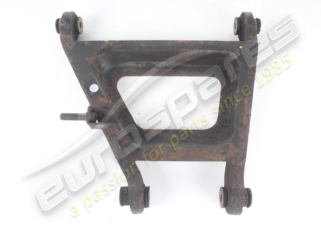 USED FERRARI RH REAR SUSPENSION LOWER LEVER . PART NUMBER 117805 (1) USED FERRARI RH REAR SUSPENSION LOWER LEVER . PART NUMBER 117805 (1)