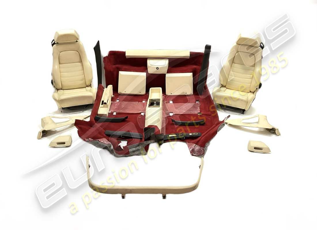 usato eurospares 456 gt crema e interni neri con moquette rosso (usato). numero parte eap1394573 (2)