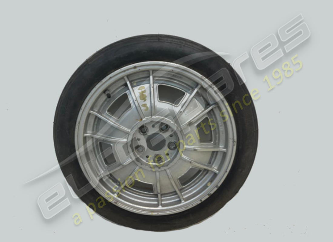 usata ferrari ruota di scorta 3 1/4 bx18. numero parte 105593 (1)