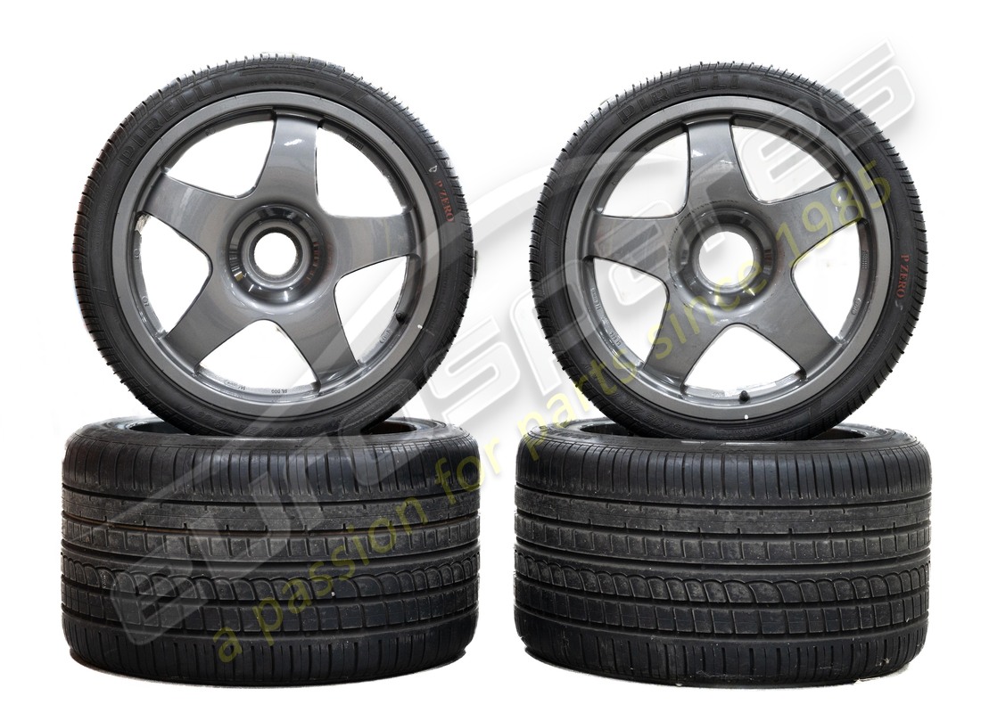 SET DI CERCHI SPEEDLINE LM USATI Ferrari DA 18 POLLICI. NUMERO PARTE FWHE058 (1)