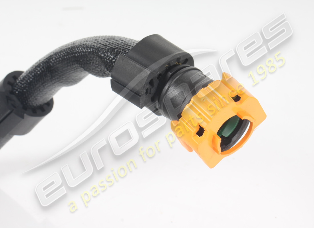 USATO FERRARI TUBO DA SEPARATORE A VALVOLA. NUMERO PARTE 777507 (2) usato ferrari tubo da separatore a valvola. numero parte 777507 (2)