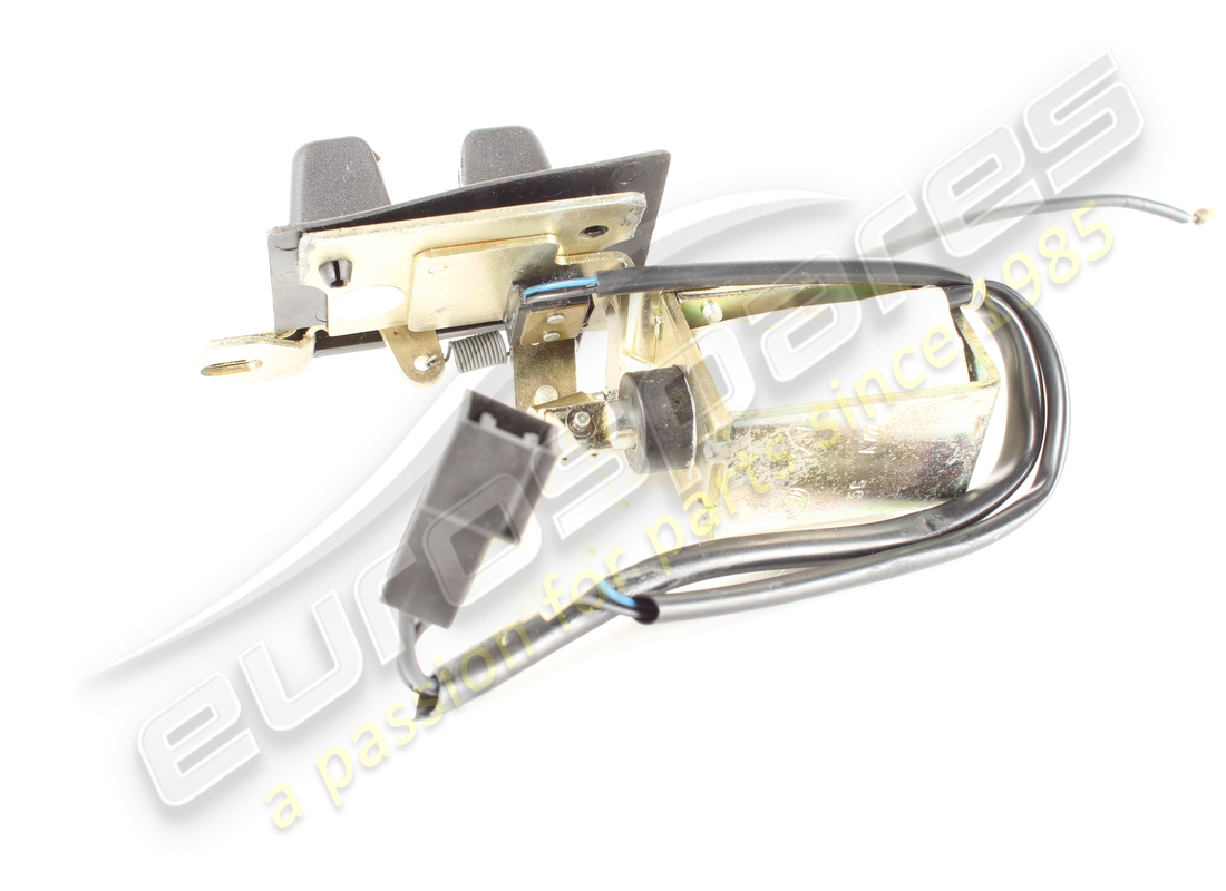 SERRATURA PER VANO BAGAGLI USATA MASERATI. NUMERO PARTE 374705108 (4) serratura per vano bagagli usata maserati. numero parte 374705108 (4)