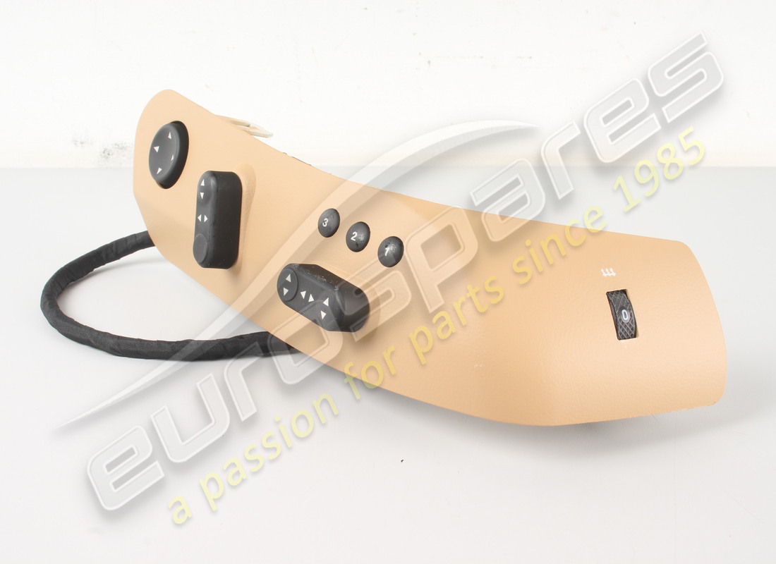 NUOVO (ALTRO) Maserati PANNELLO PULSANTI CTRL RHD DESTRO, BEIGE. NUMERO PARTE 981321830 (1)