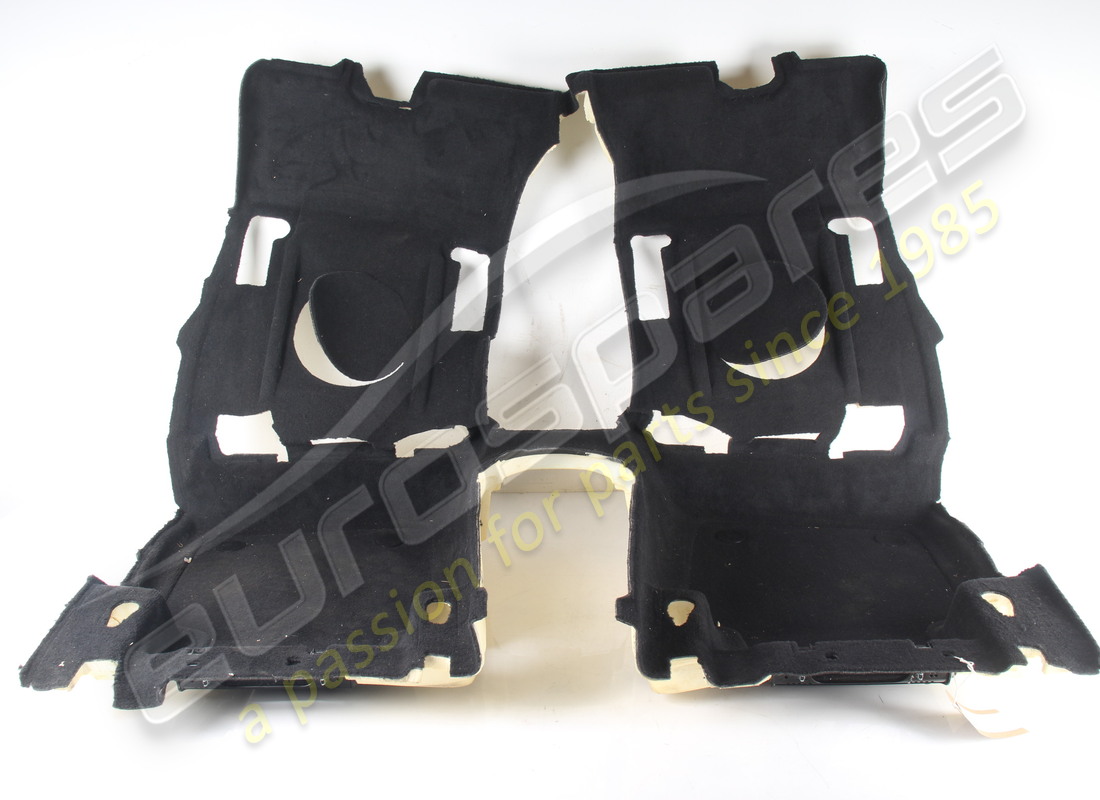 TAPPETINO POSTERIORE USATO Ferrari . NUMERO PARTE 945860 (1)