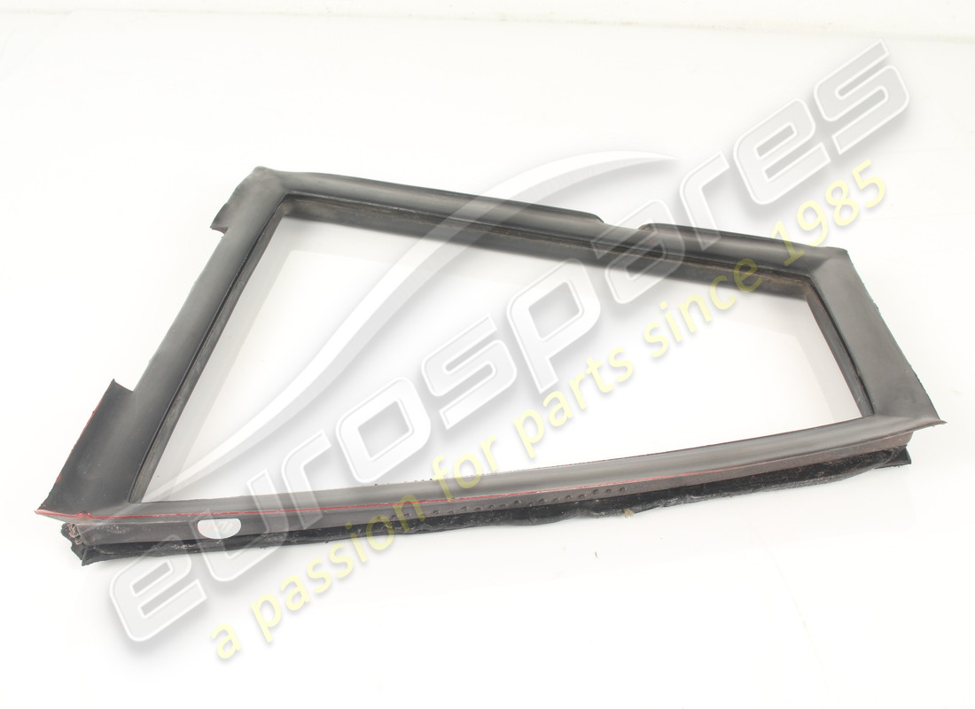 USATO Ferrari LUCE POSTERIORE DESTRO GOMMA GTS . NUMERO PARTE 60522800 (1)