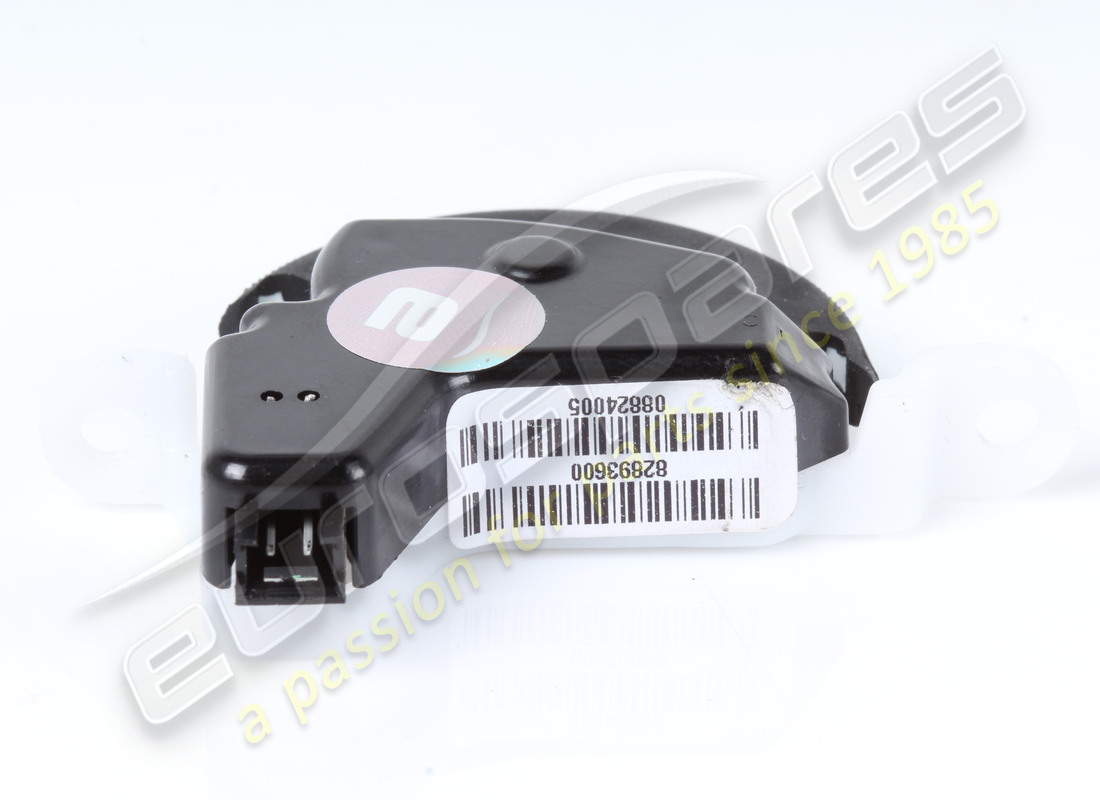 usato ferrari numero parte controllo presa aria centrale inferiore 82893600 (3)