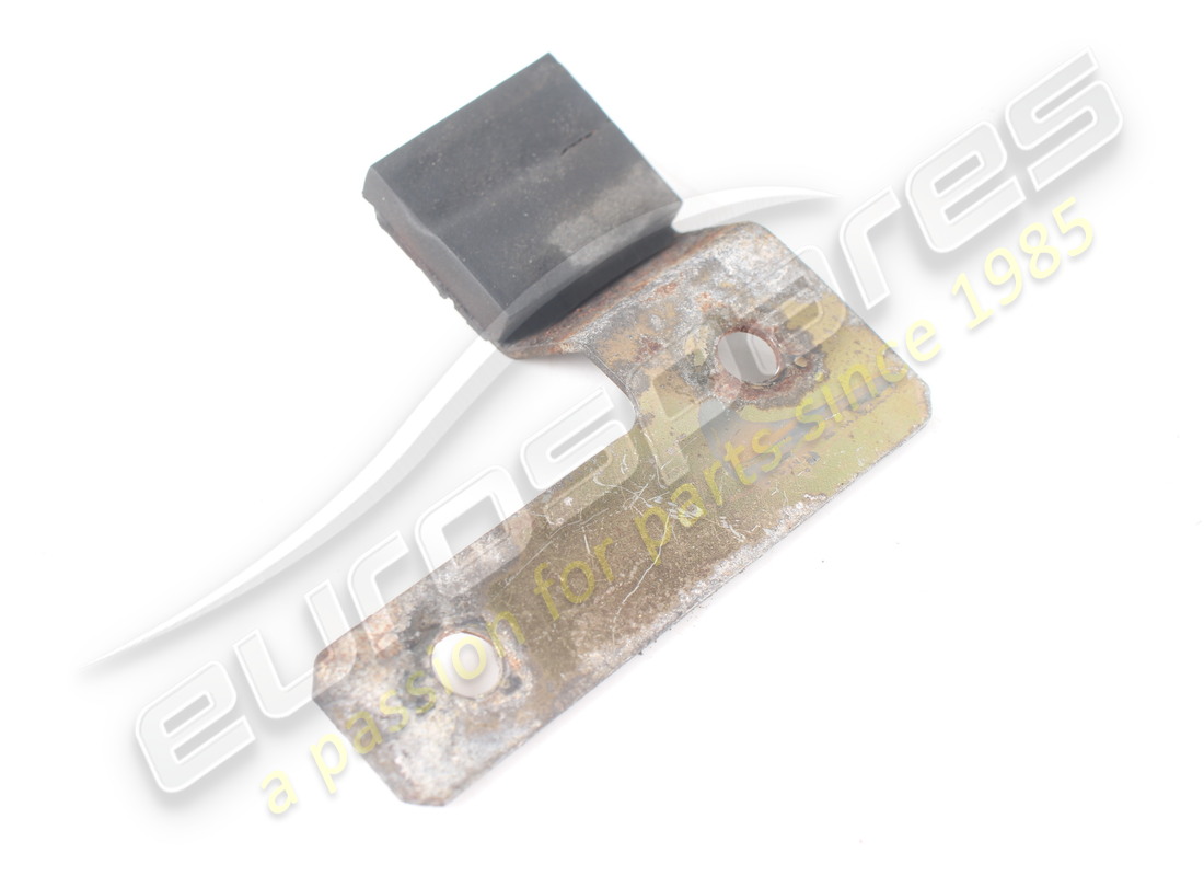 parentesi maserati usata. numero parte 384000143 (2)