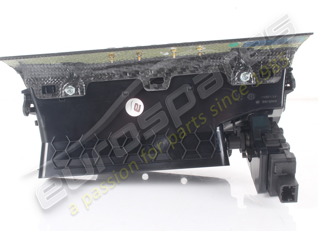 SFIATO CENTRALE COMPLETO IN CARBONIO EUROSPARES USATO. NUMERO PARTE EAP1723825 (5) sfiato centrale completo in carbonio eurospares usato. numero parte eap1723825 (5)