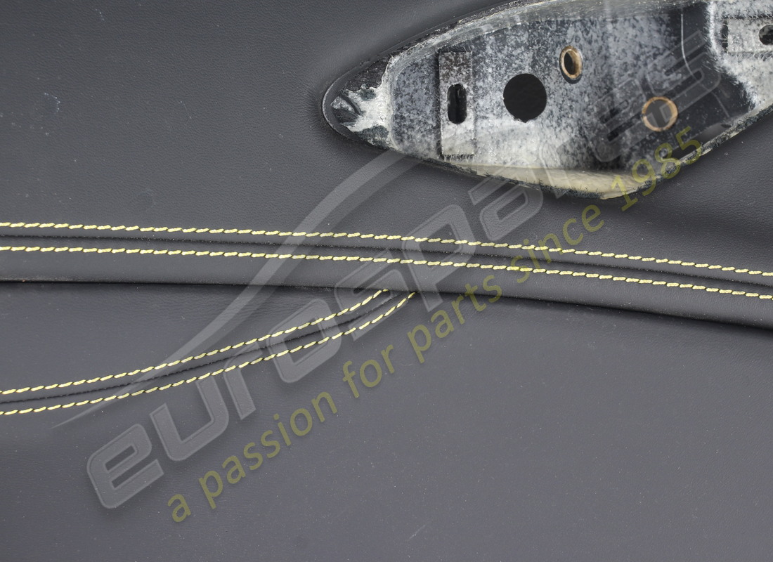 USATO FERRARI PANNELLO PORTA SX CS. NUMERO PARTE 89112800 (3) usato ferrari pannello porta sx cs. numero parte 89112800 (3)