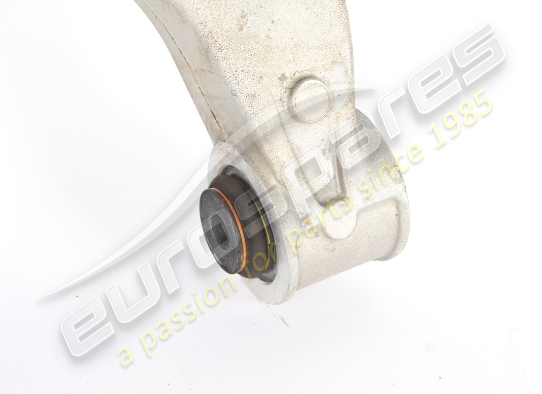 braccio oscillante inferiore sospensione usato maserati. numero parte 675001729 (3)