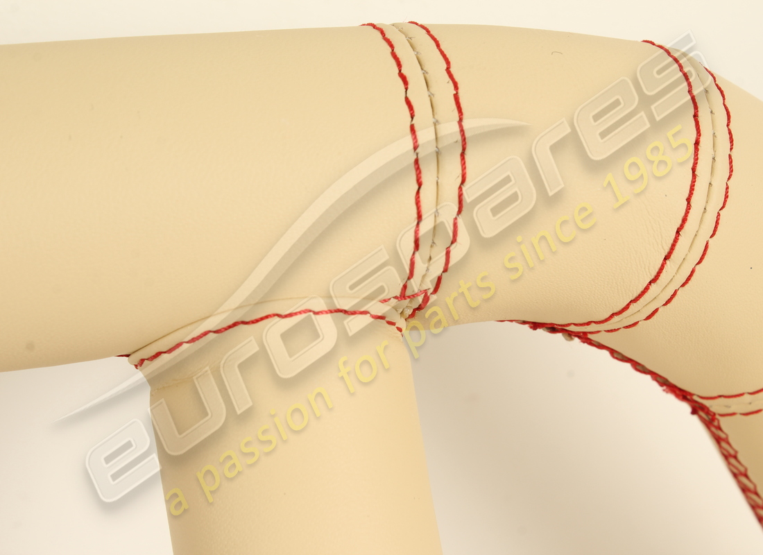novità ferrari roll-bar crema 110556. numero parte 69254804 (2)