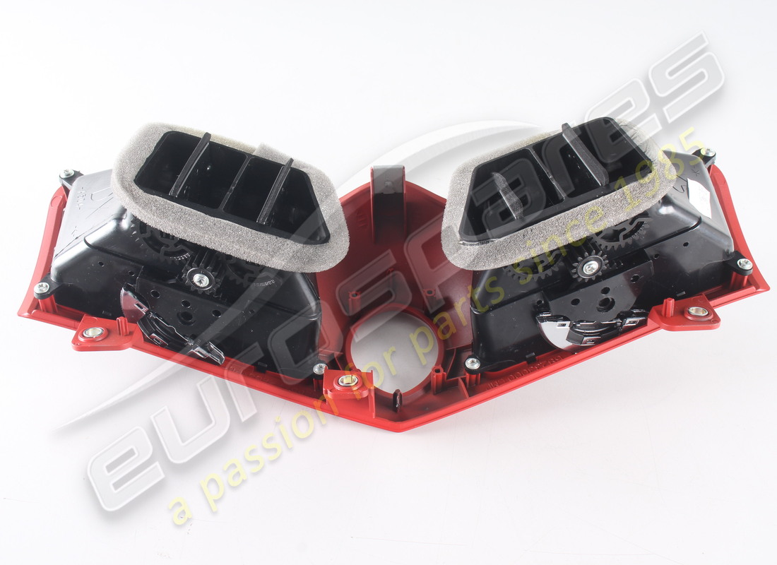 NUOVO MASERATI APERTURA CENTRALE CORALLORED. NUMERO PARTE 68233024 (3) nuovo maserati apertura centrale corallored. numero parte 68233024 (3)