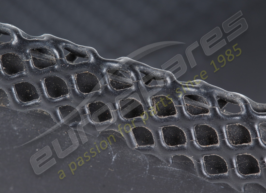 GRIGLIA FANALE POSTERIORE DESTRO COMPLETA USATA FERRARI. NUMERO PARTE 87921100 (6) griglia fanale posteriore destro completa usata ferrari. numero parte 87921100 (6)