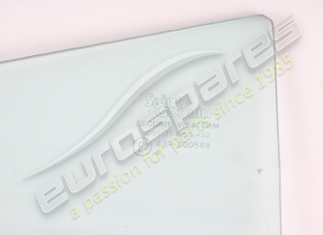 USATO FERRARI VETRO LUCE QUARTO POSTERIORE DX GTS. NUMERO PARTE 60162807 (2) usato ferrari vetro luce quarto posteriore dx gts. numero parte 60162807 (2)