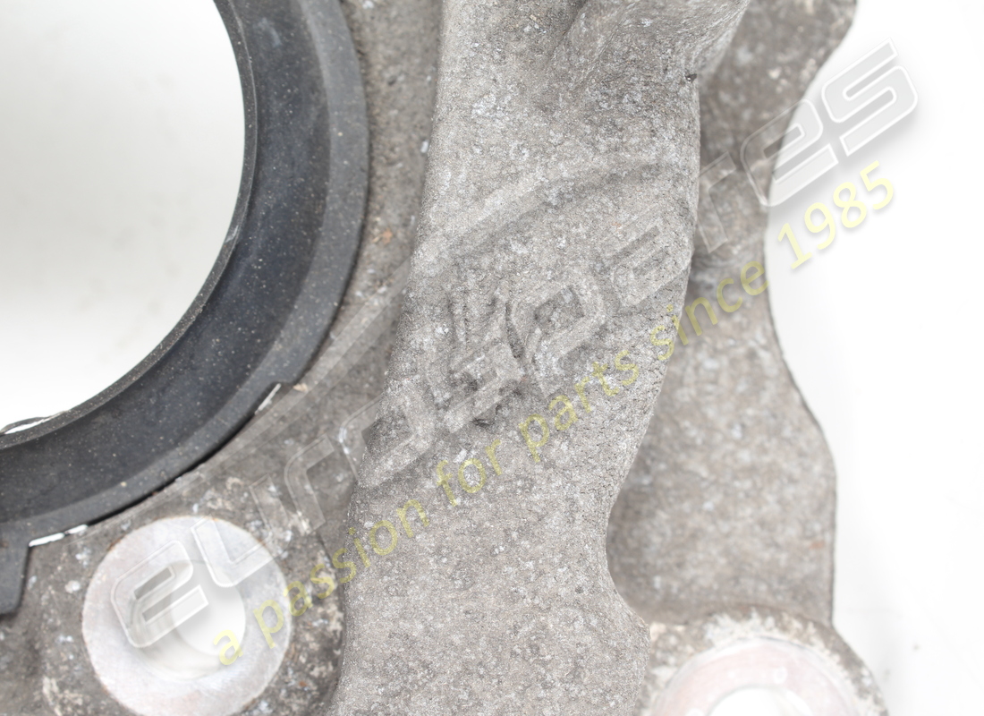 supporto mozzo posteriore destro completo usato maserati. numero parte 670036903 (3)