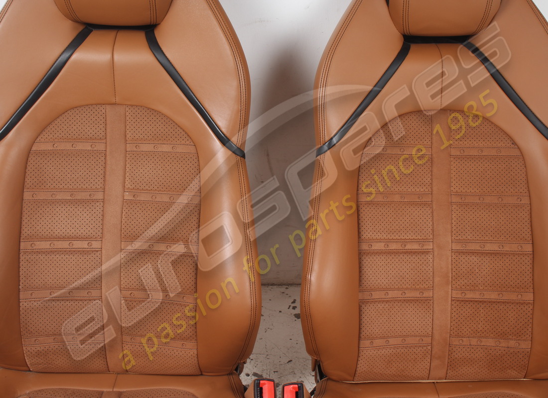 set sedili completo usato ferrari in cuoio e alcantara. numero parte eap1723564 (4)