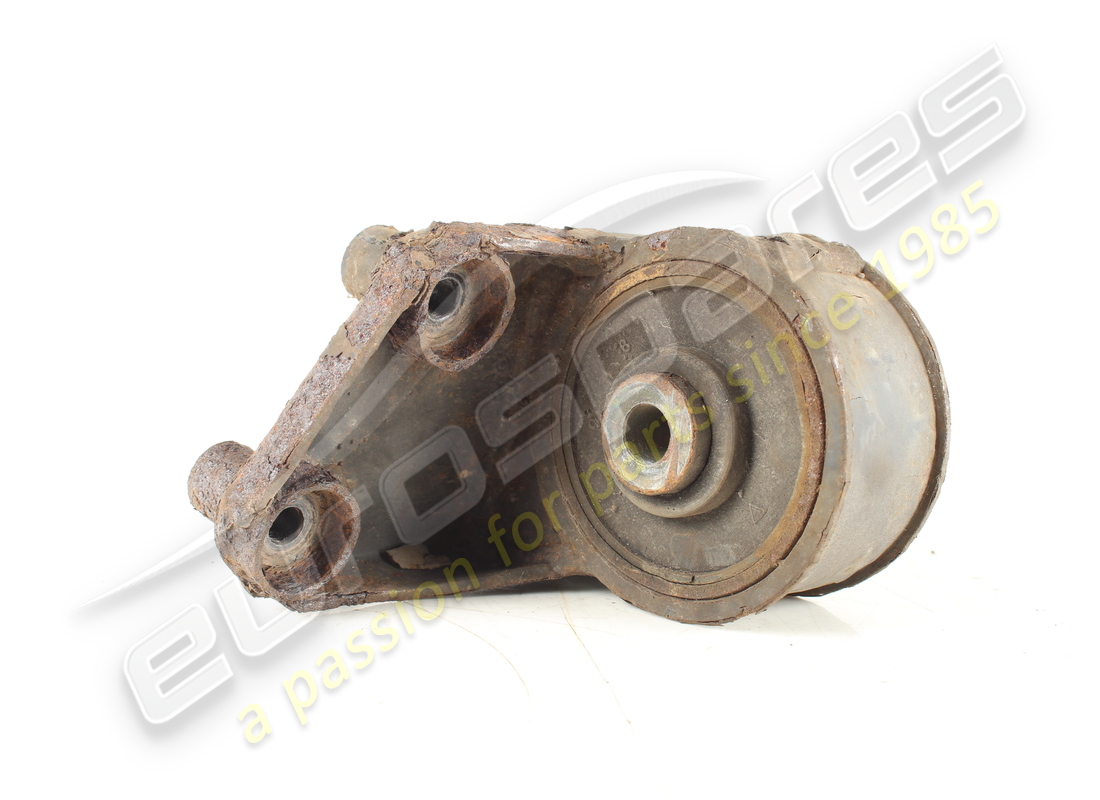 USED MASERATI DIFFERENTIAL REAR MOUNT . PART NUMBER 386200169 (1)